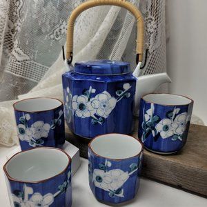 Japanese White Blue Floral Hand Painted Tea Pot & 4 Cup Set Made in Japan Vintag